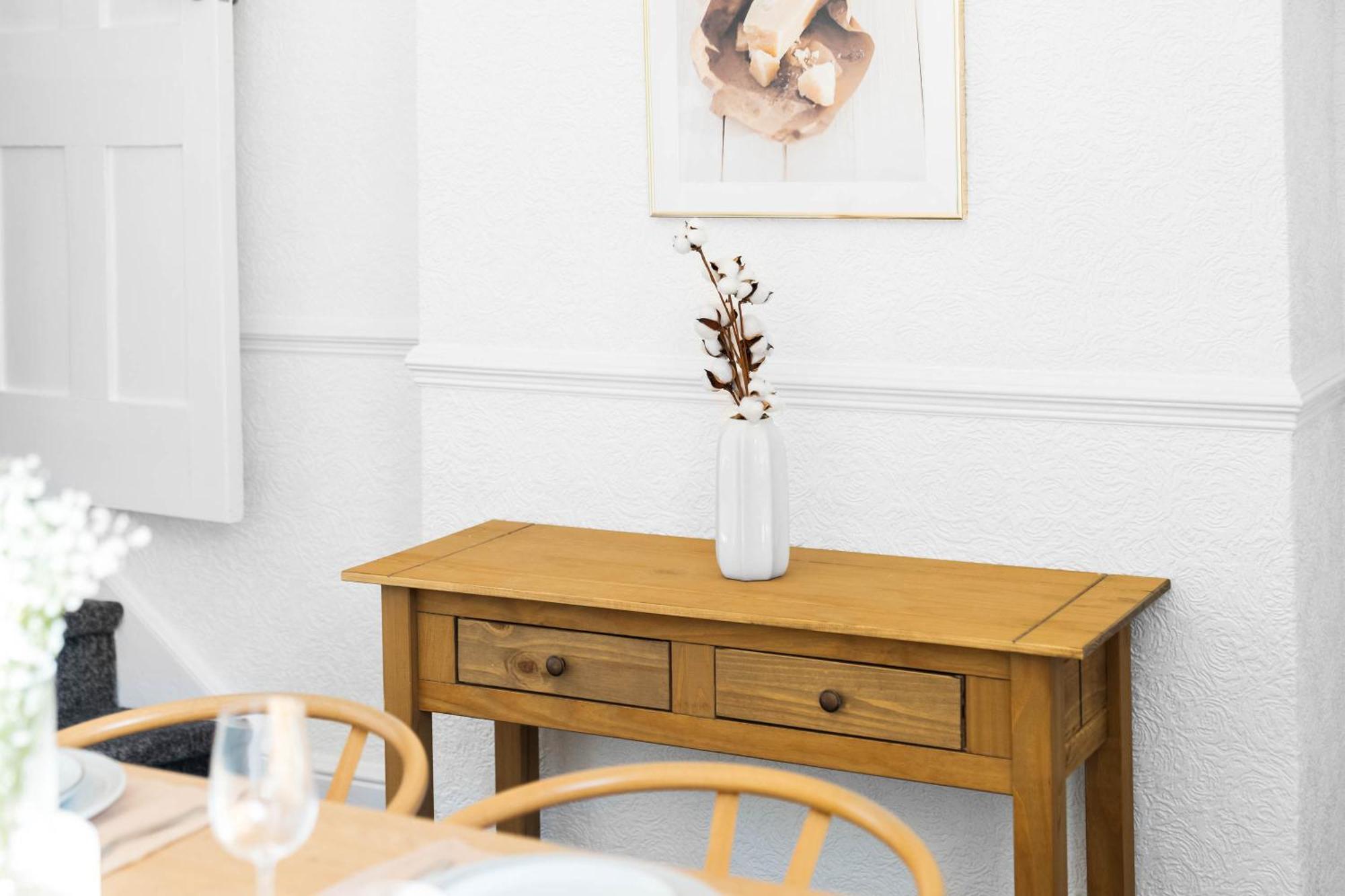 Stylish 3 Bedroom House - 6 Guests - Garden - Parking - Netflix - Wifi - 17M Birmingham Bagian luar foto